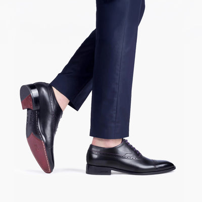 Классические туфли с шнурками