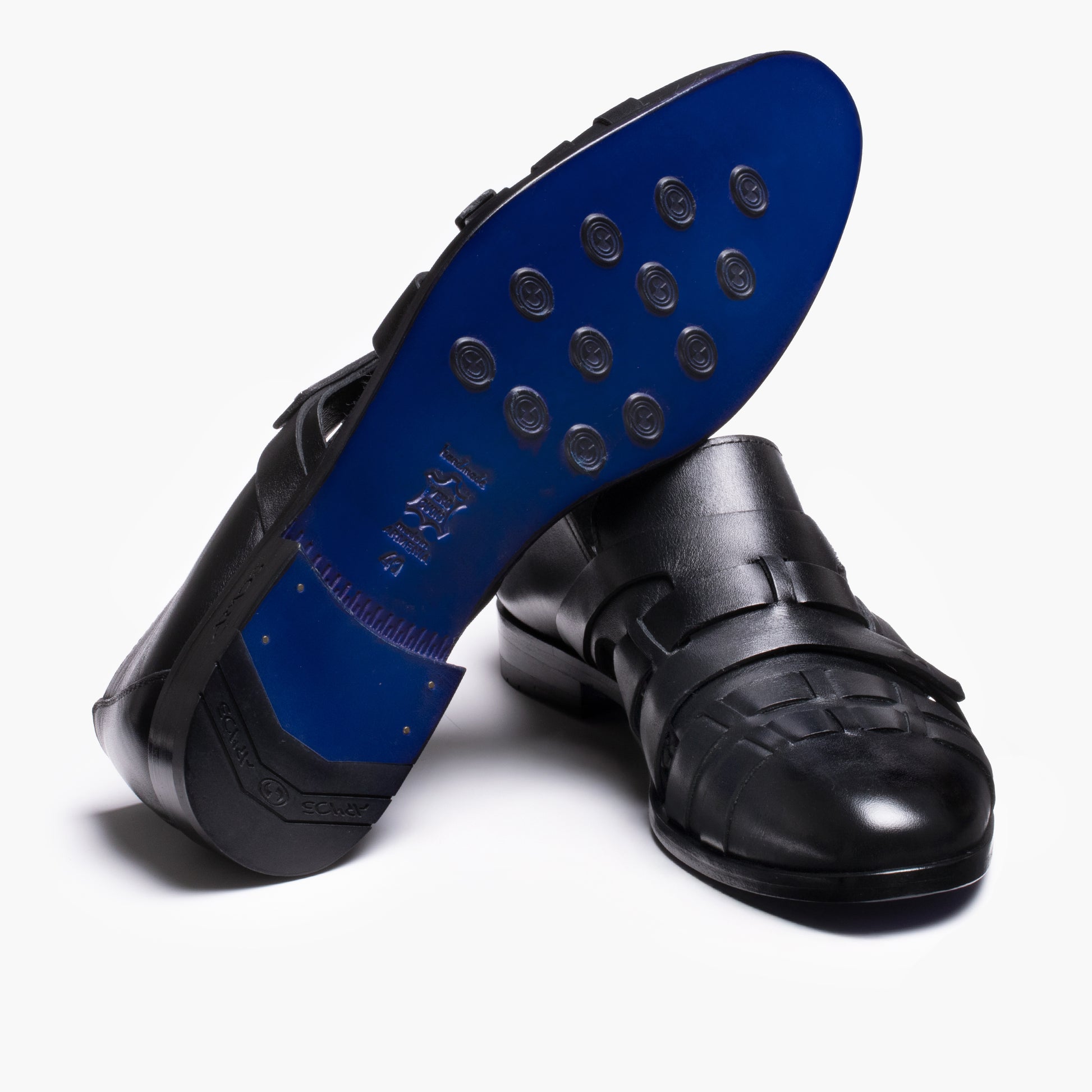 Сандалии с закрытым носом