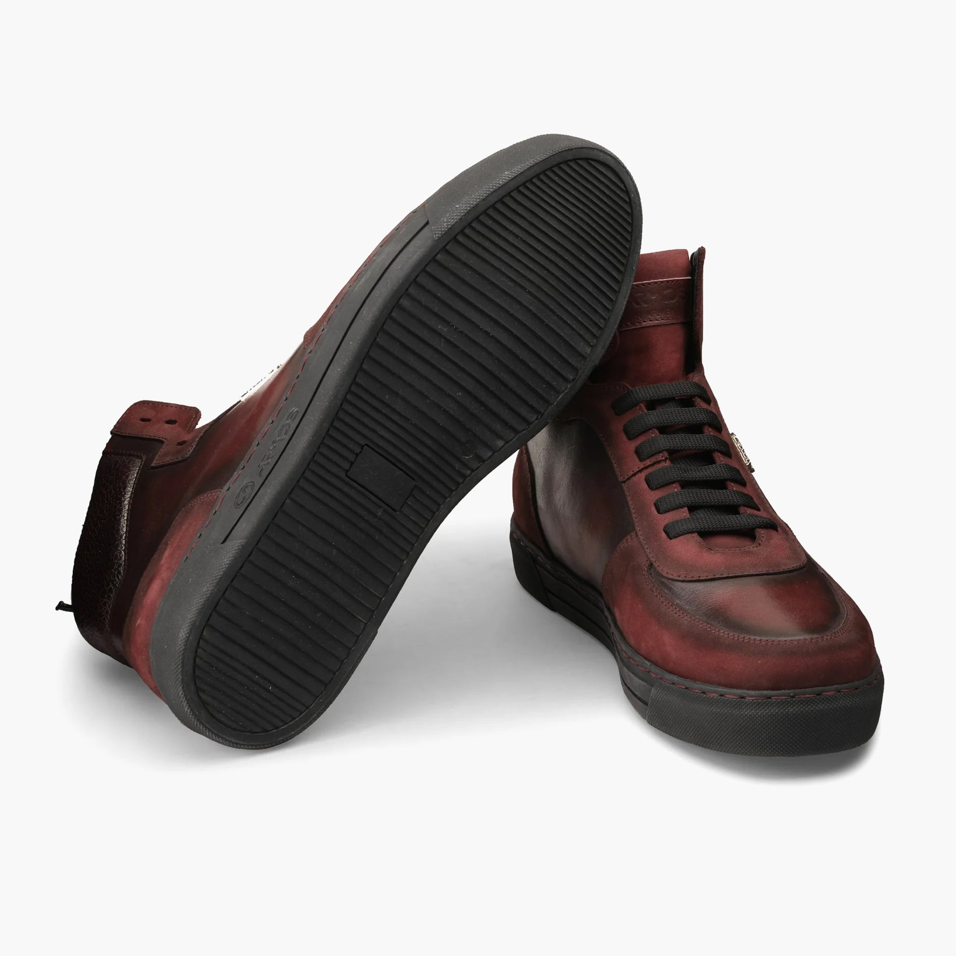 Бордовые высокие ботинки