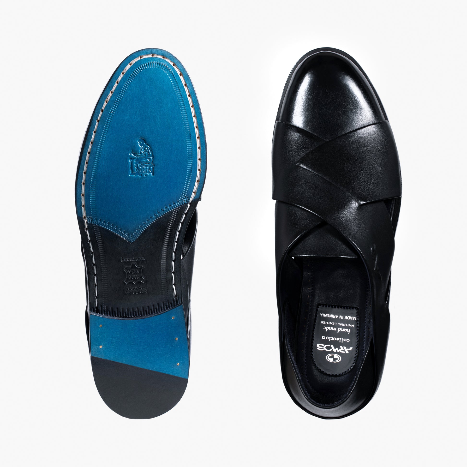 Сандалии с вырезами и закрытым носом