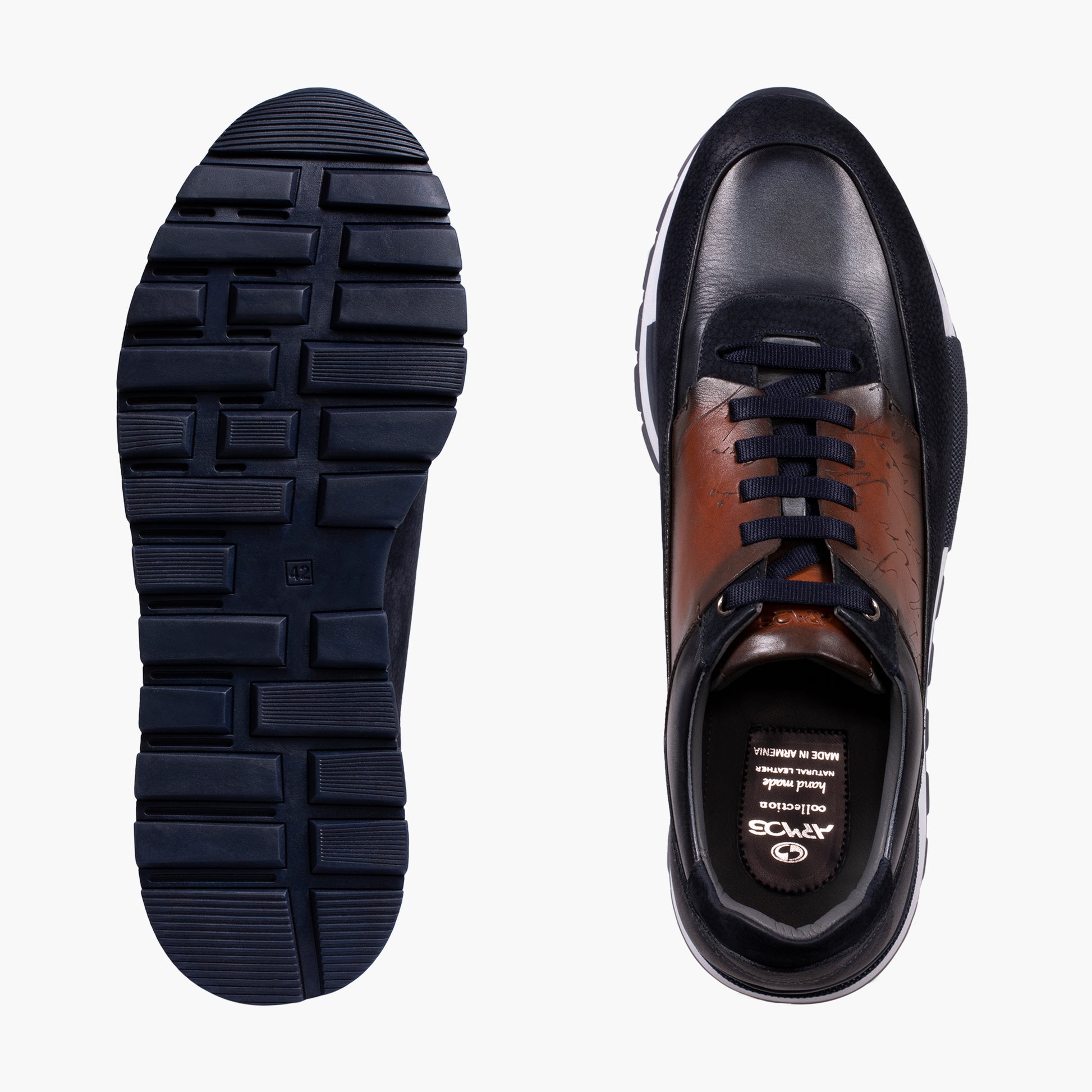 Кроссовки из кожи и замши