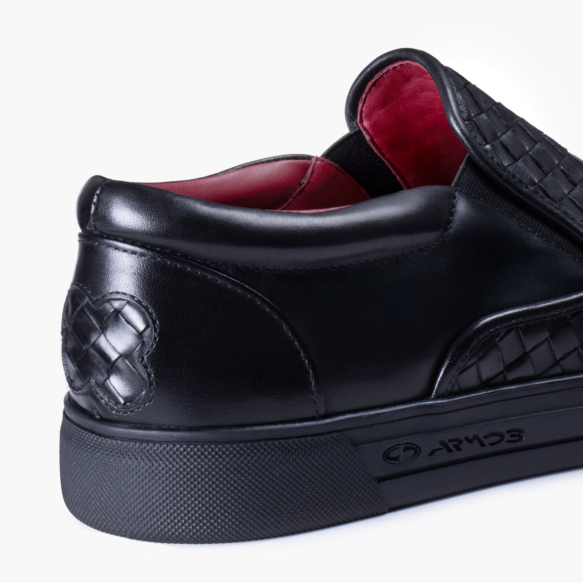 Кожаные плетеные кеды