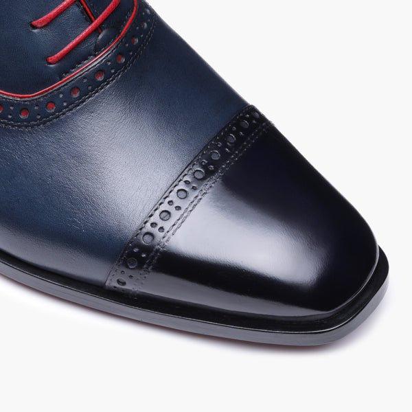 Классические туфли с шнурками