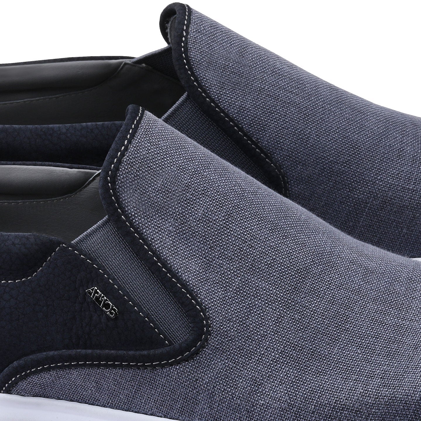 Серые слипоны из нубука и текстиля