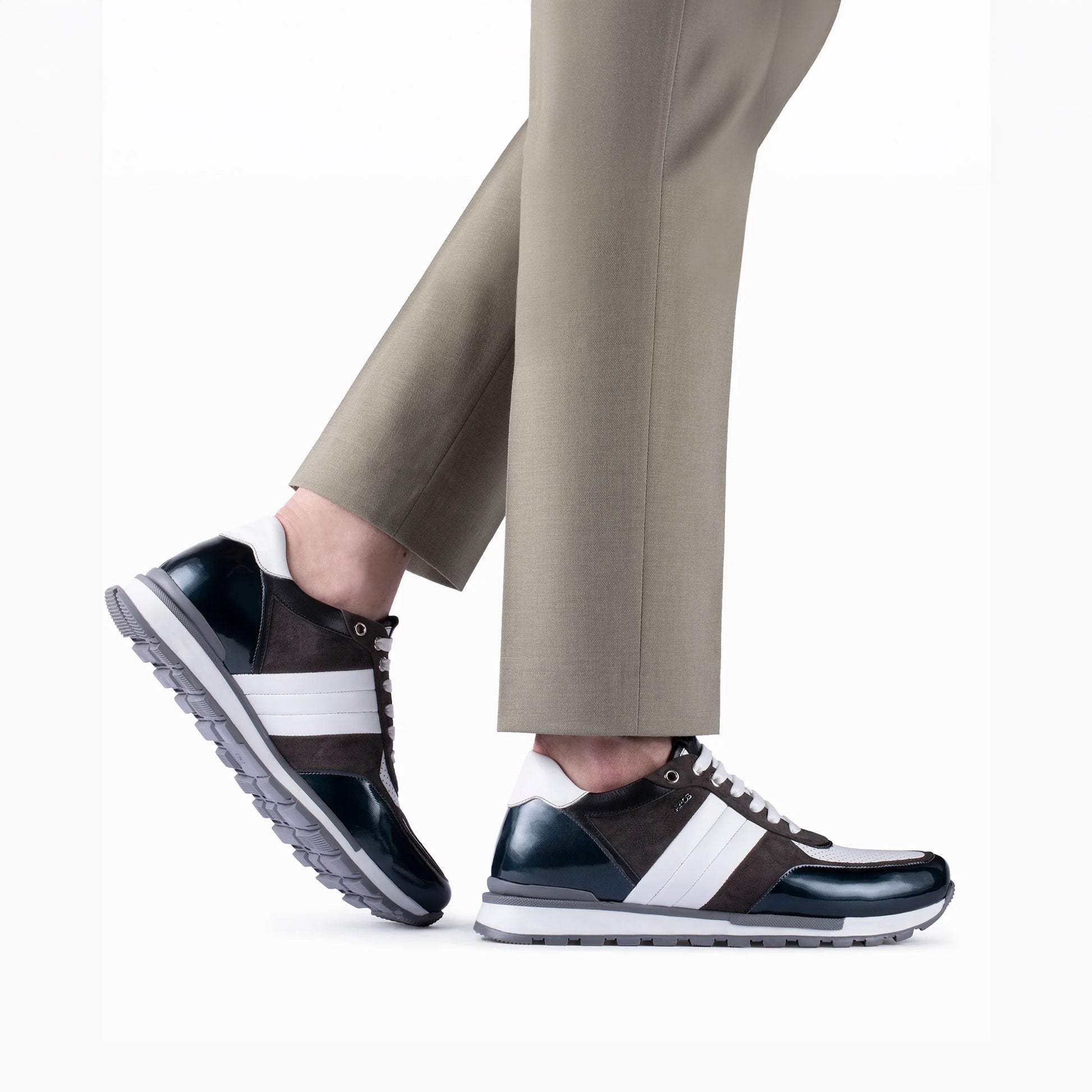 Мужские кожаные кроссовки