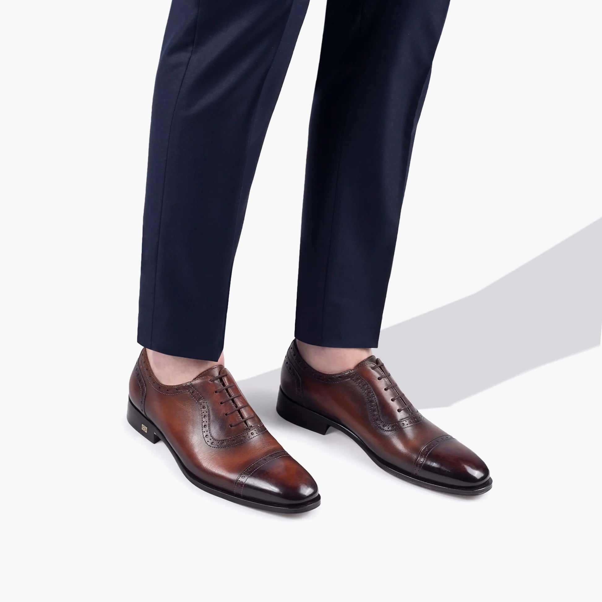 Перфорированные Оксфорды с ручным патинажом