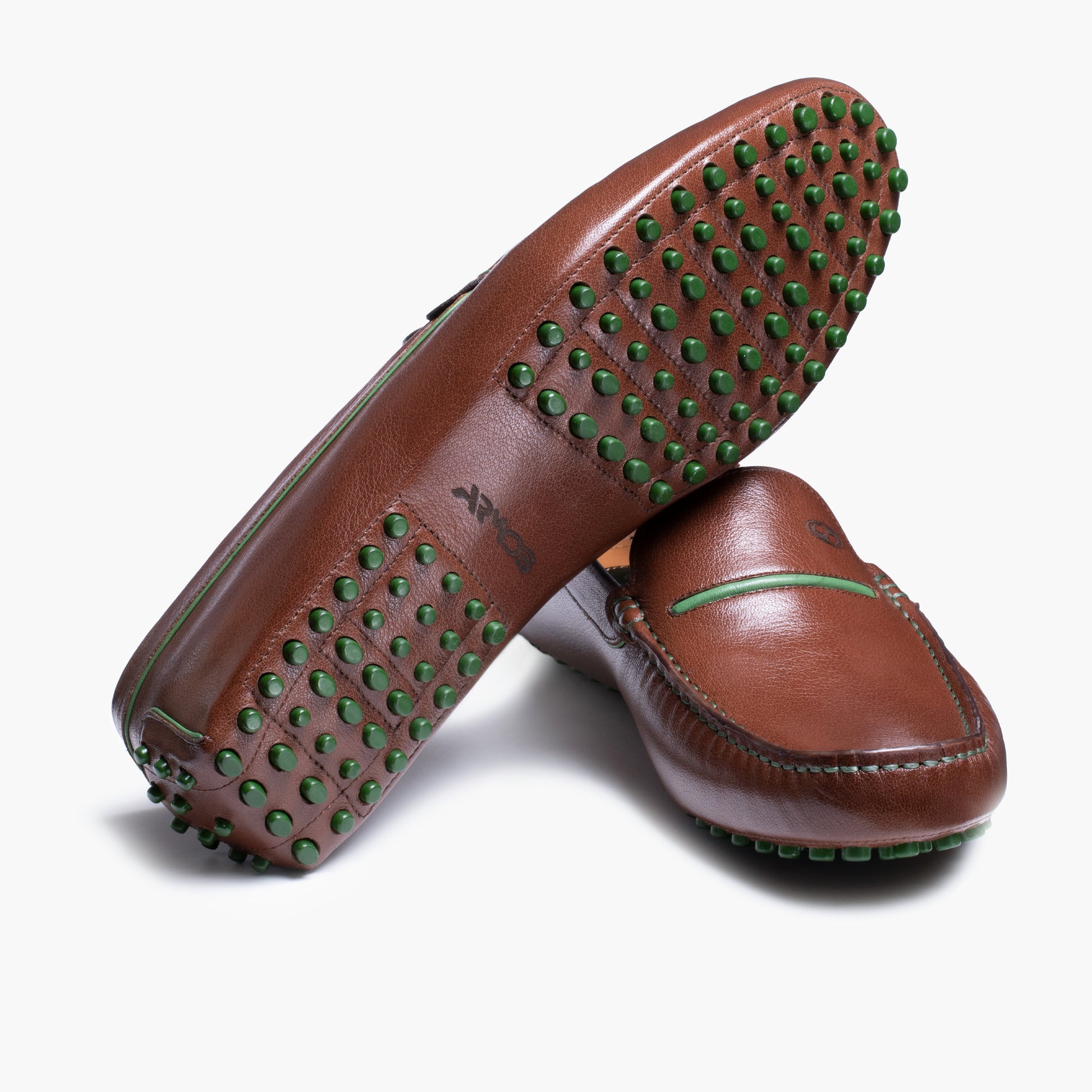 Коричневые эластичные мокасины