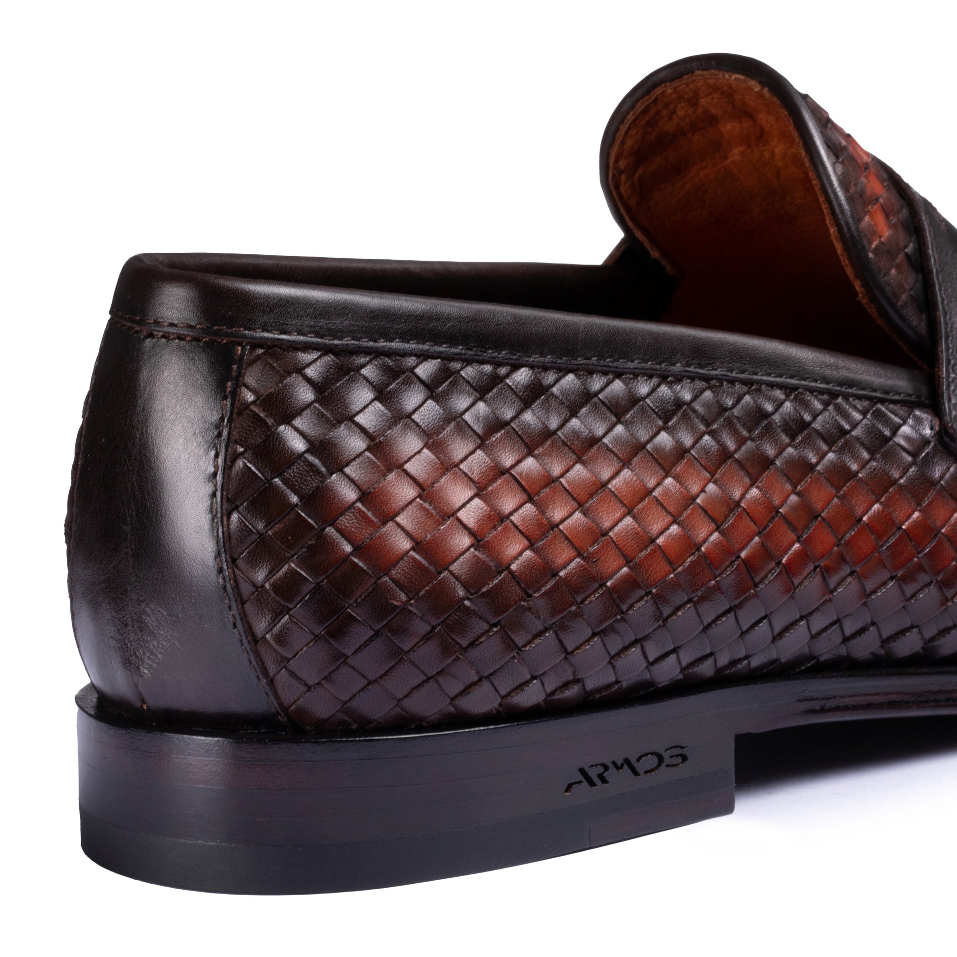 Плетеные лоферы - шойсы с патинажем