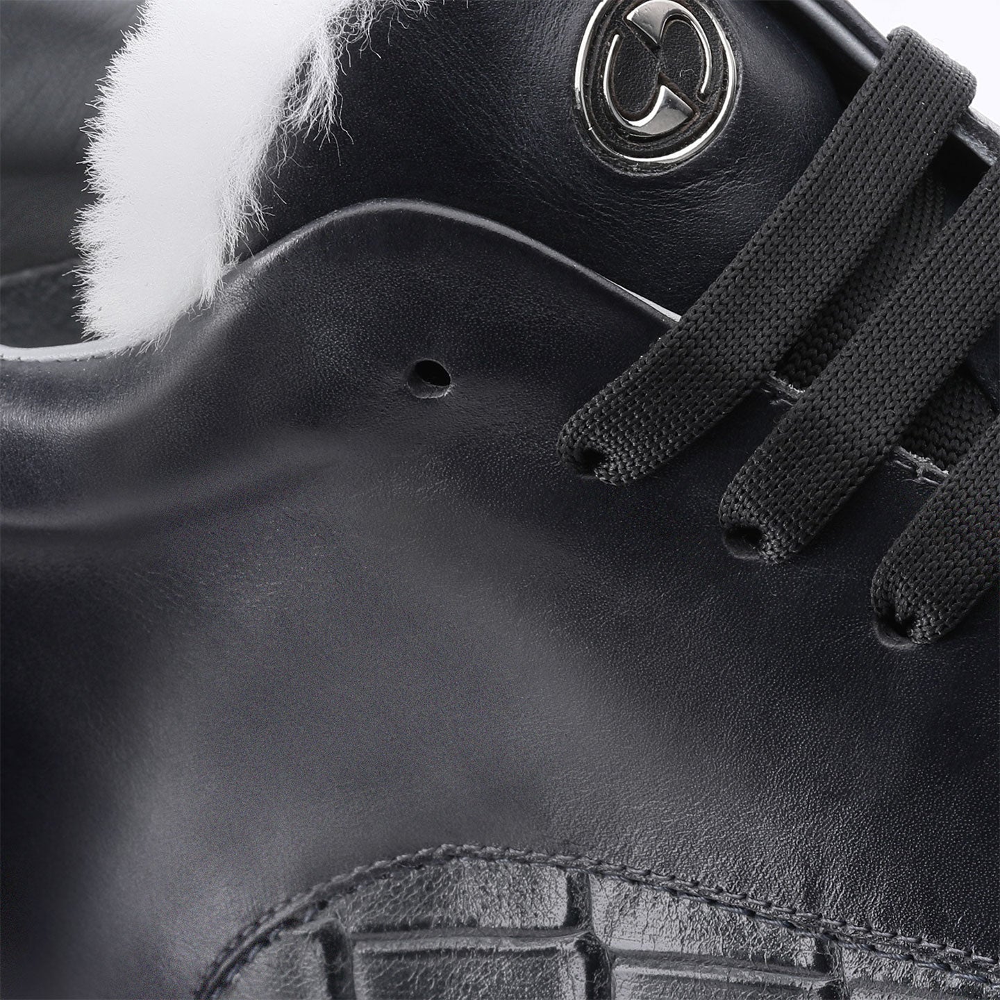 Утепленные кроссовки