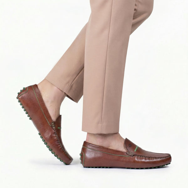 Коричневые эластичные мокасины