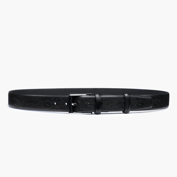 Черный ремень с перфорациями