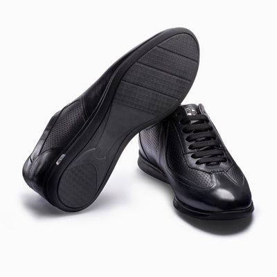 Перфорированые кроссовки