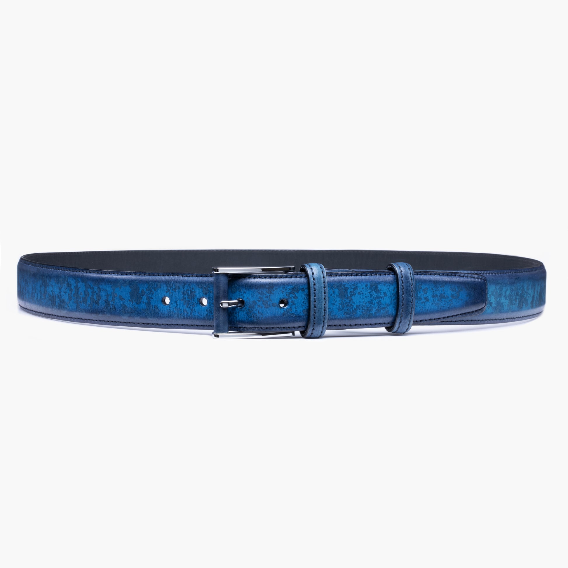 Синий кожаный ремень с патинажем