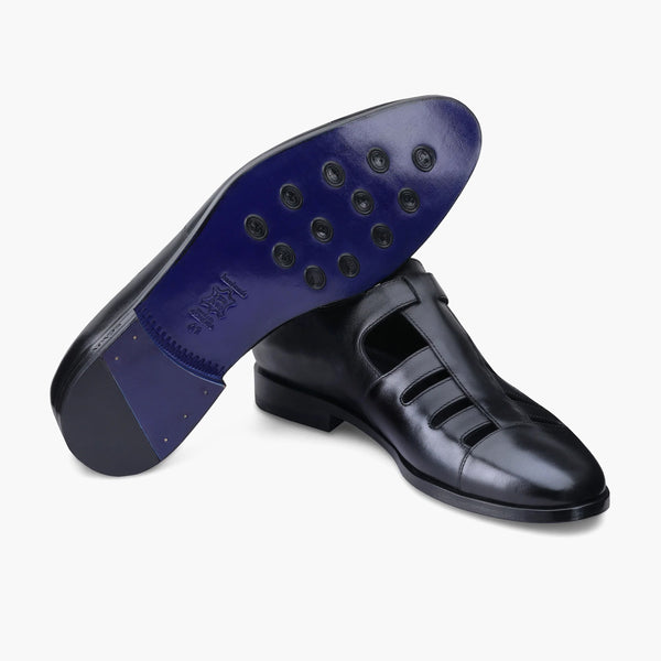 Сандалии с пряжкой и закрытым носом