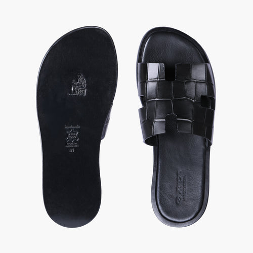 Мужские чёрные кожаные шлёпанцы с тиснением под крокодила