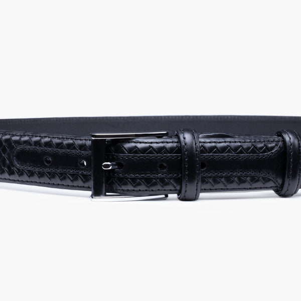 Черный плетенный ремень