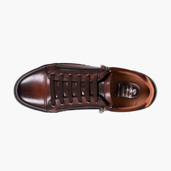 Коричневые кеды из кожи