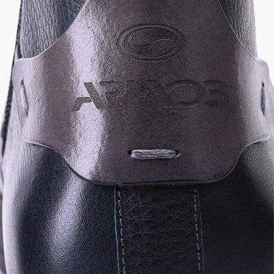 Высокие синие кеды