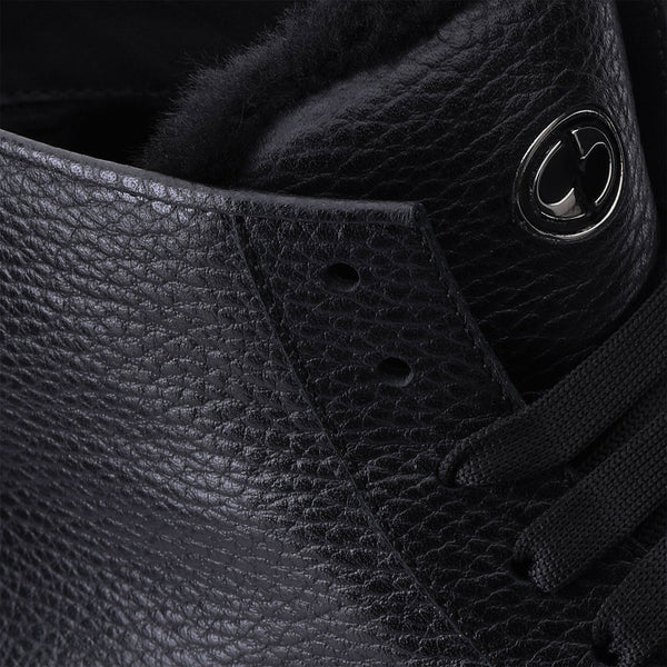 Утеплённые высокие ботинки с мехом