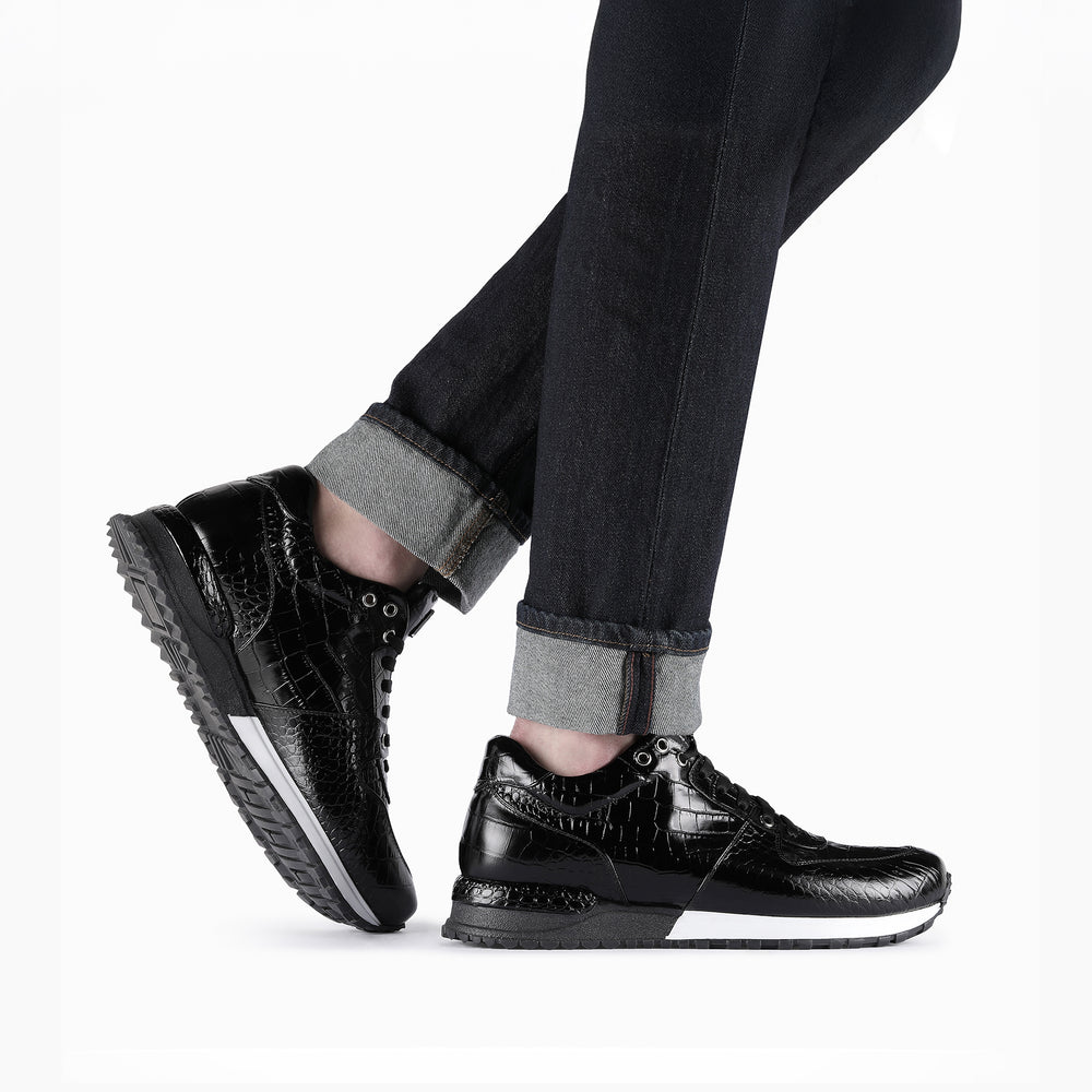 Черные кроссовки с крокодиловым принтом