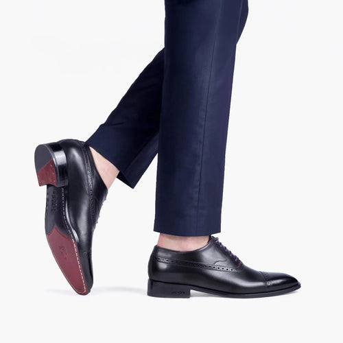 Классические туфли с шнурками